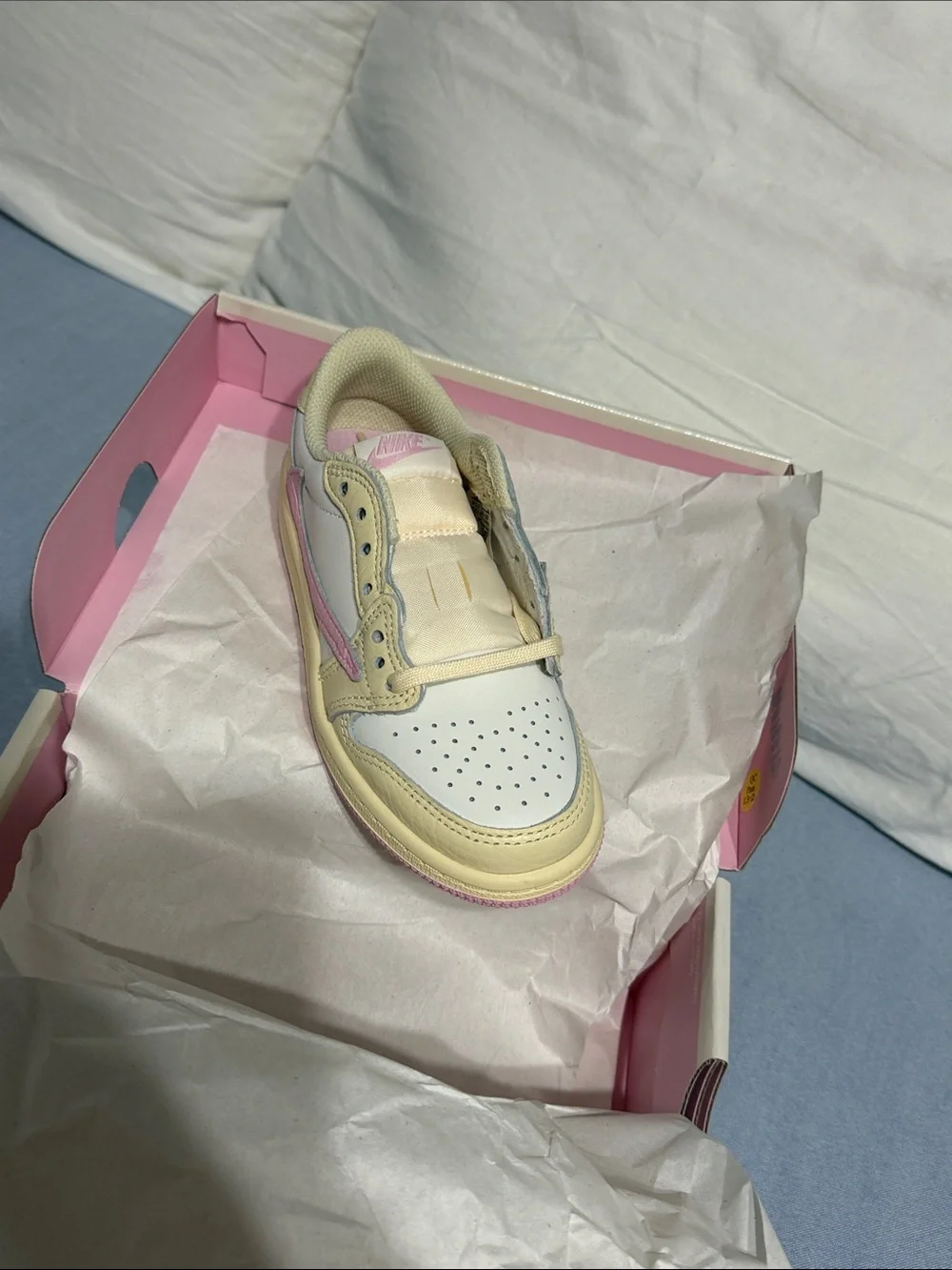 Nike Kids Pink and Cream Sneaker Presentation Box with Jumpman Sticker